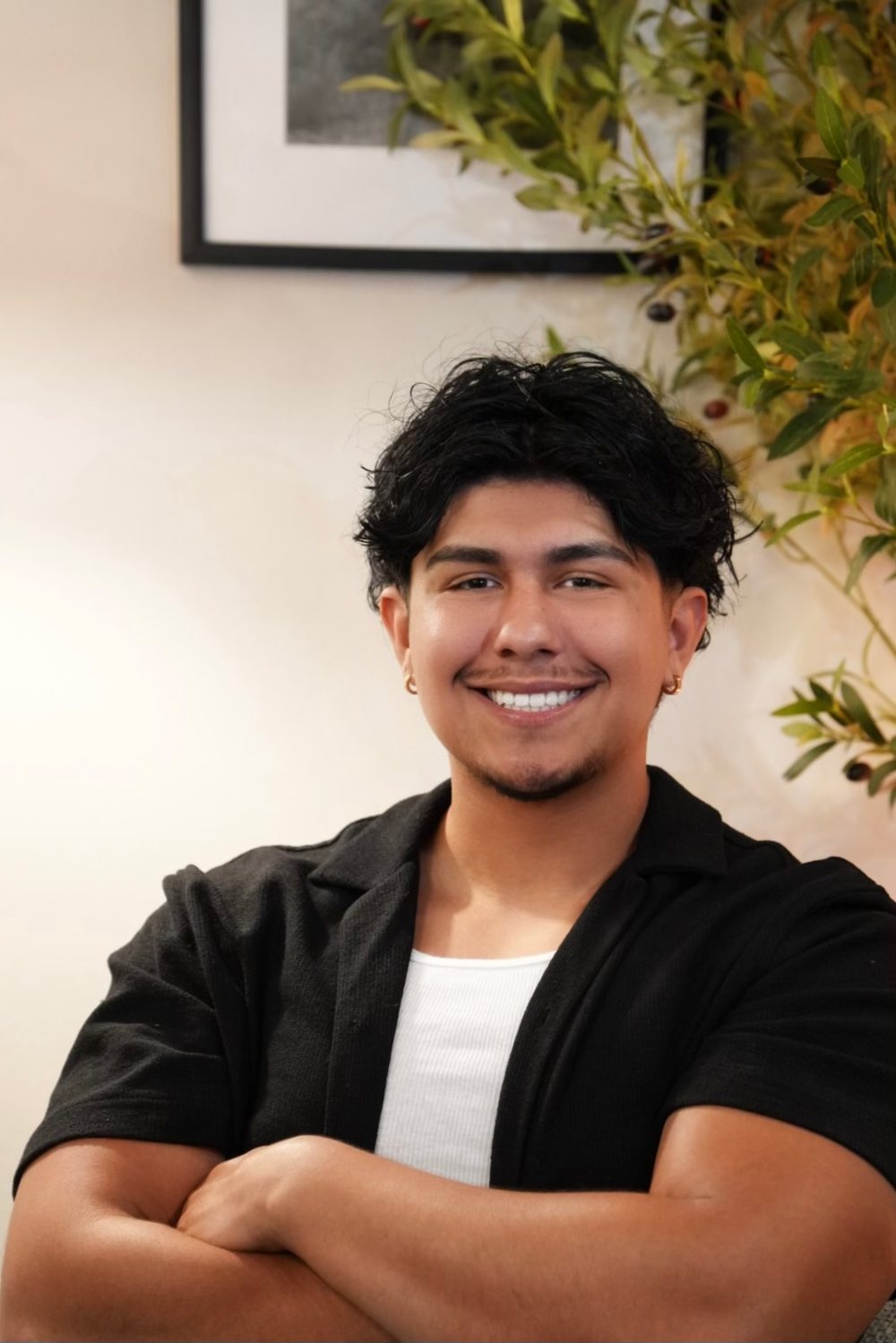 Portrait of Ricky Gonzalez, the photographer behind Prominence