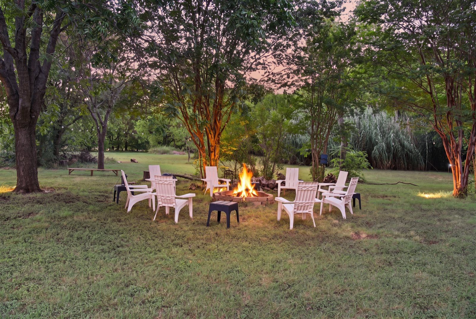 Covered outdoor living space, Ellis County